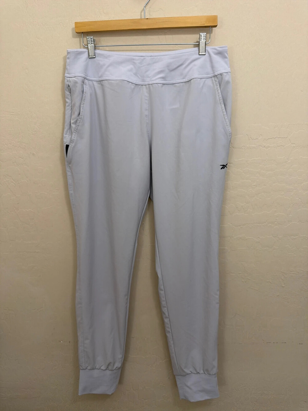Reebok gray speed wick active pants, Sz L